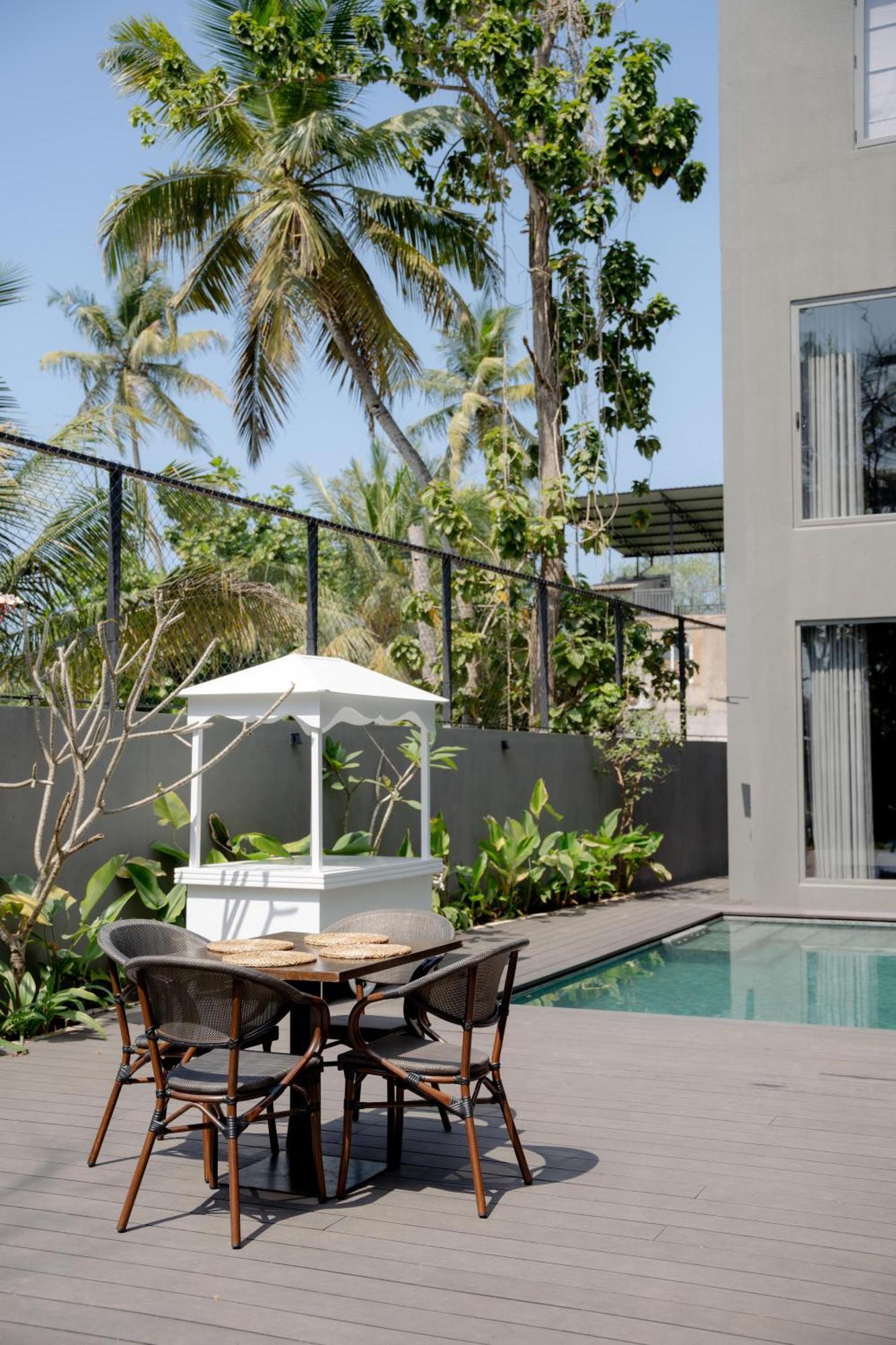 Bohemian Nest Hotel Negombo Bagian luar foto