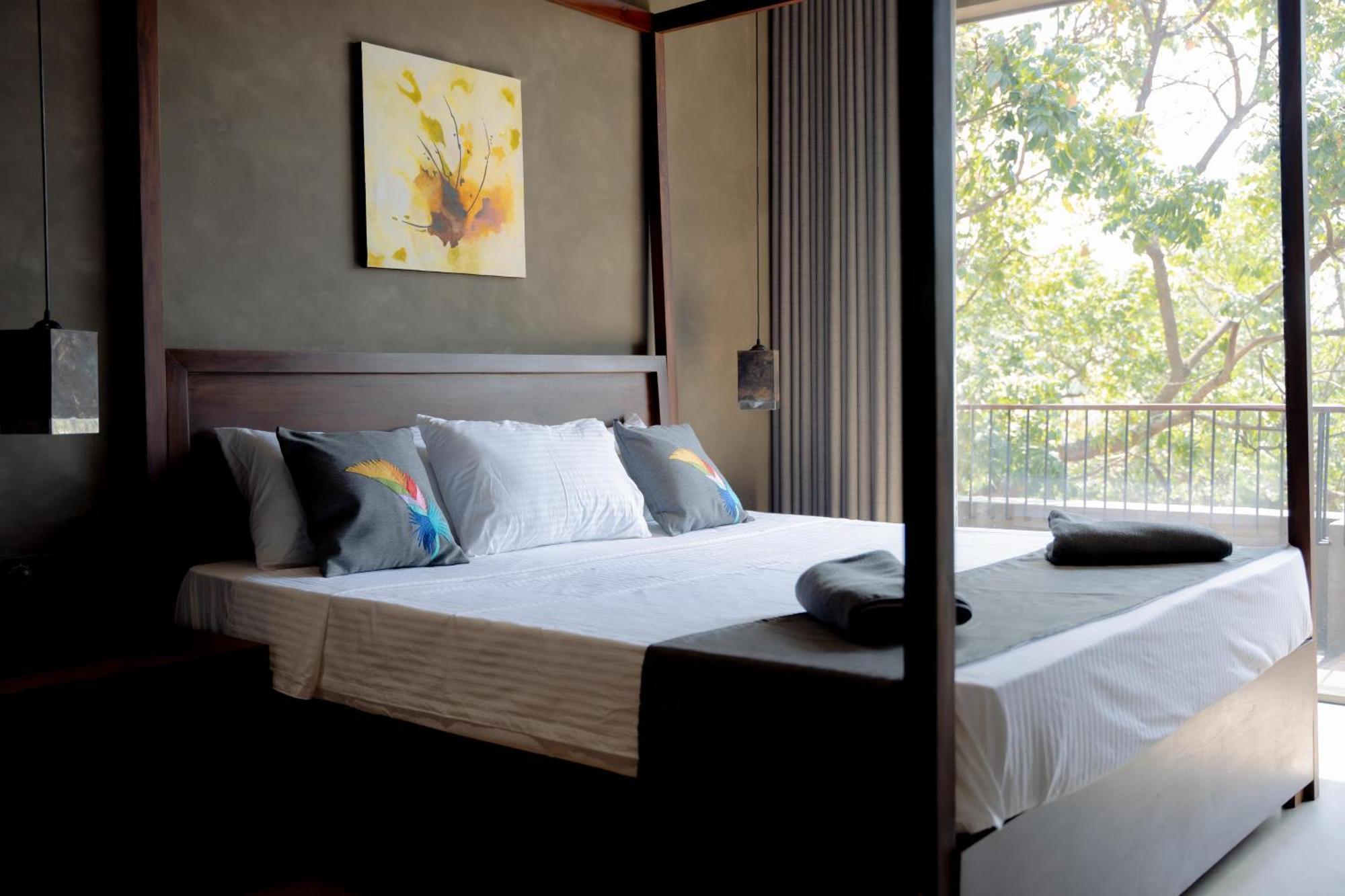 Bohemian Nest Hotel Negombo Bagian luar foto
