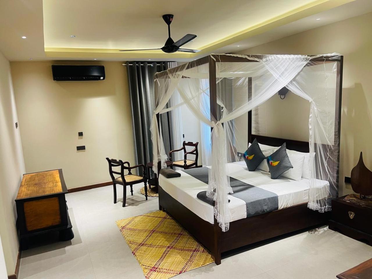 Bohemian Nest Hotel Negombo Bagian luar foto