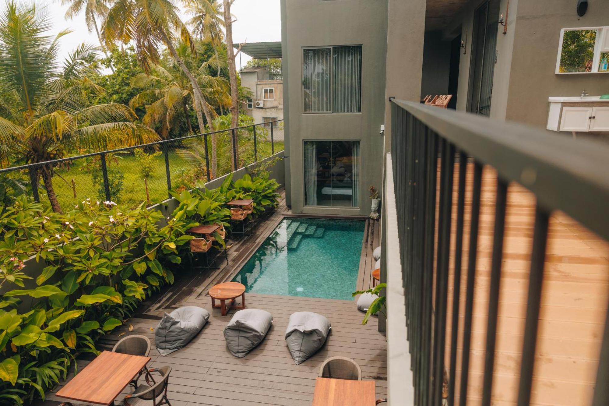 Bohemian Nest Hotel Negombo Bagian luar foto