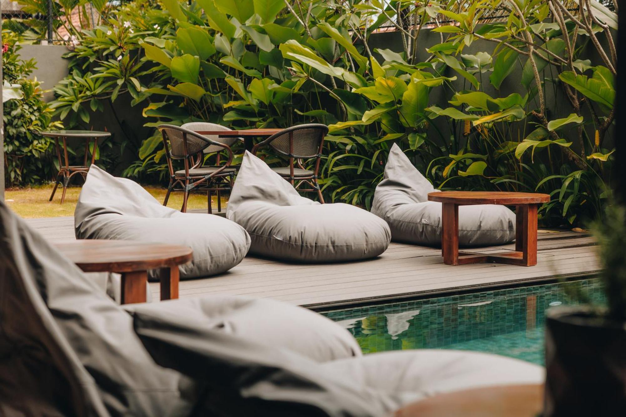 Bohemian Nest Hotel Negombo Bagian luar foto
