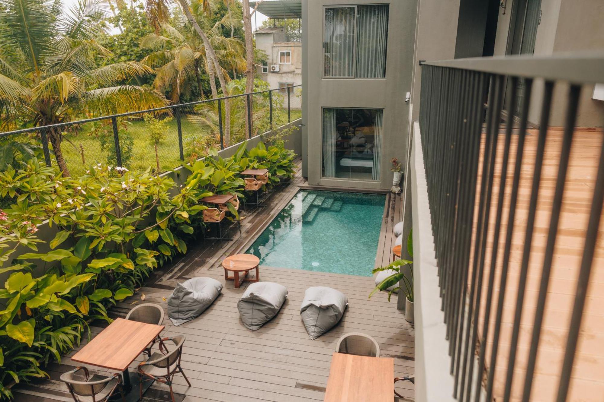 Bohemian Nest Hotel Negombo Bagian luar foto