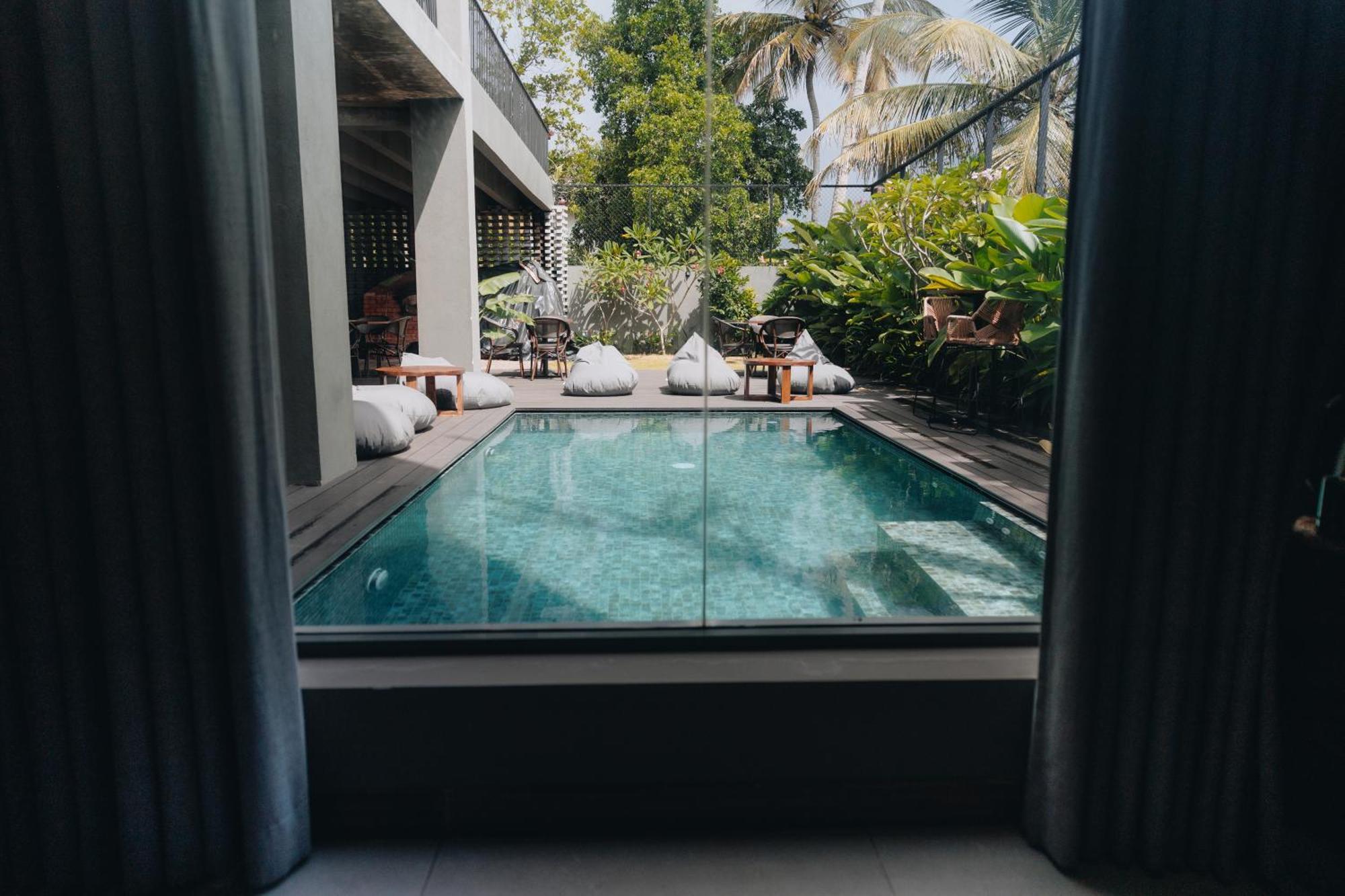 Bohemian Nest Hotel Negombo Bagian luar foto