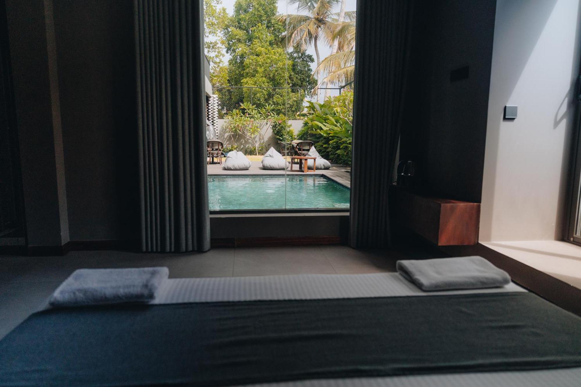 Bohemian Nest Hotel Negombo Bagian luar foto